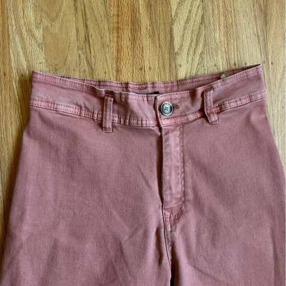 Black Tape_ High Rise Culotte Jeans - Picture 4 of 9